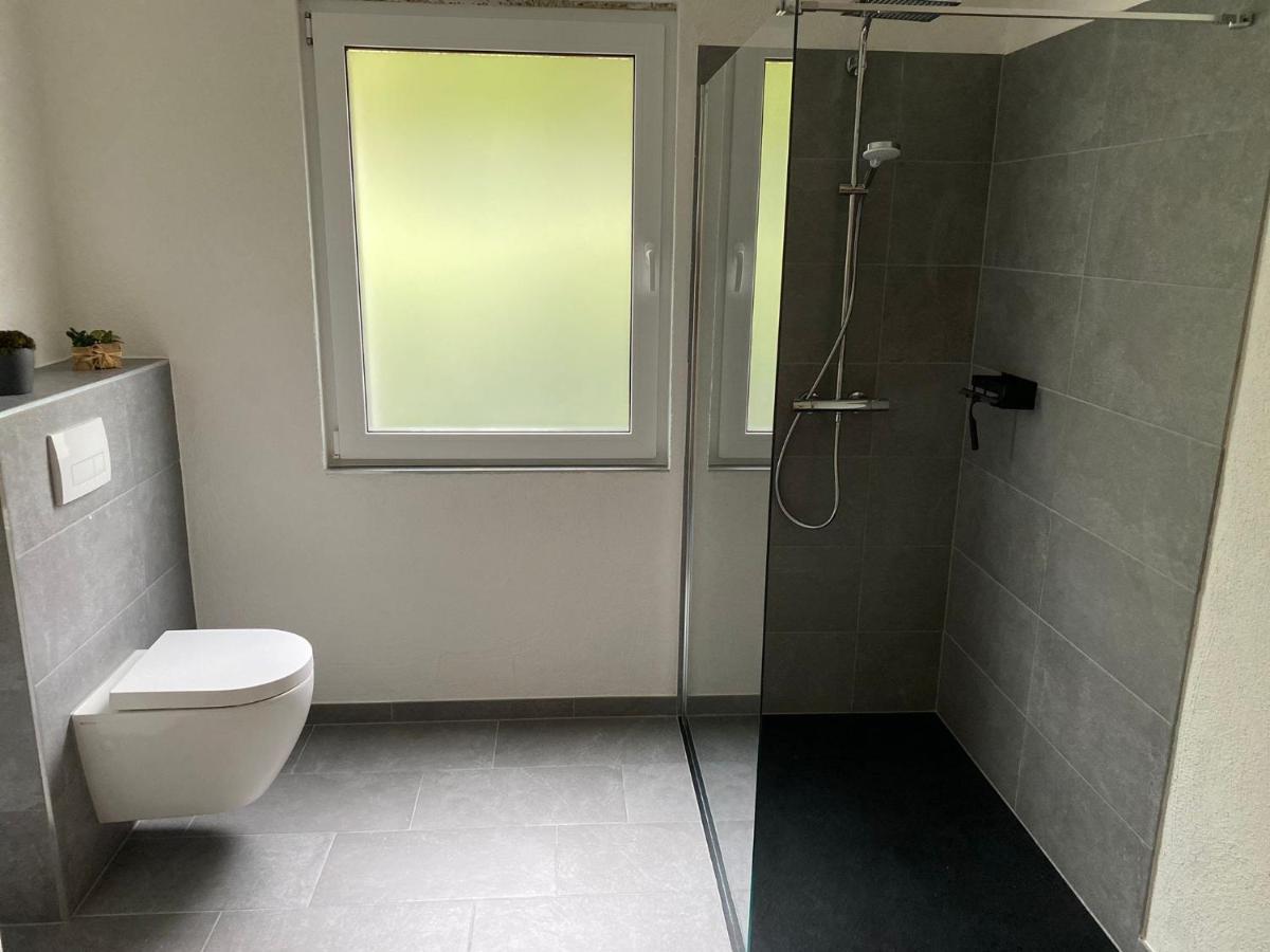 Ringtoys Rooms Mit Einem Gemeinschaftsbad One Bathroom To Share With Four Rooms Welcherath Экстерьер фото